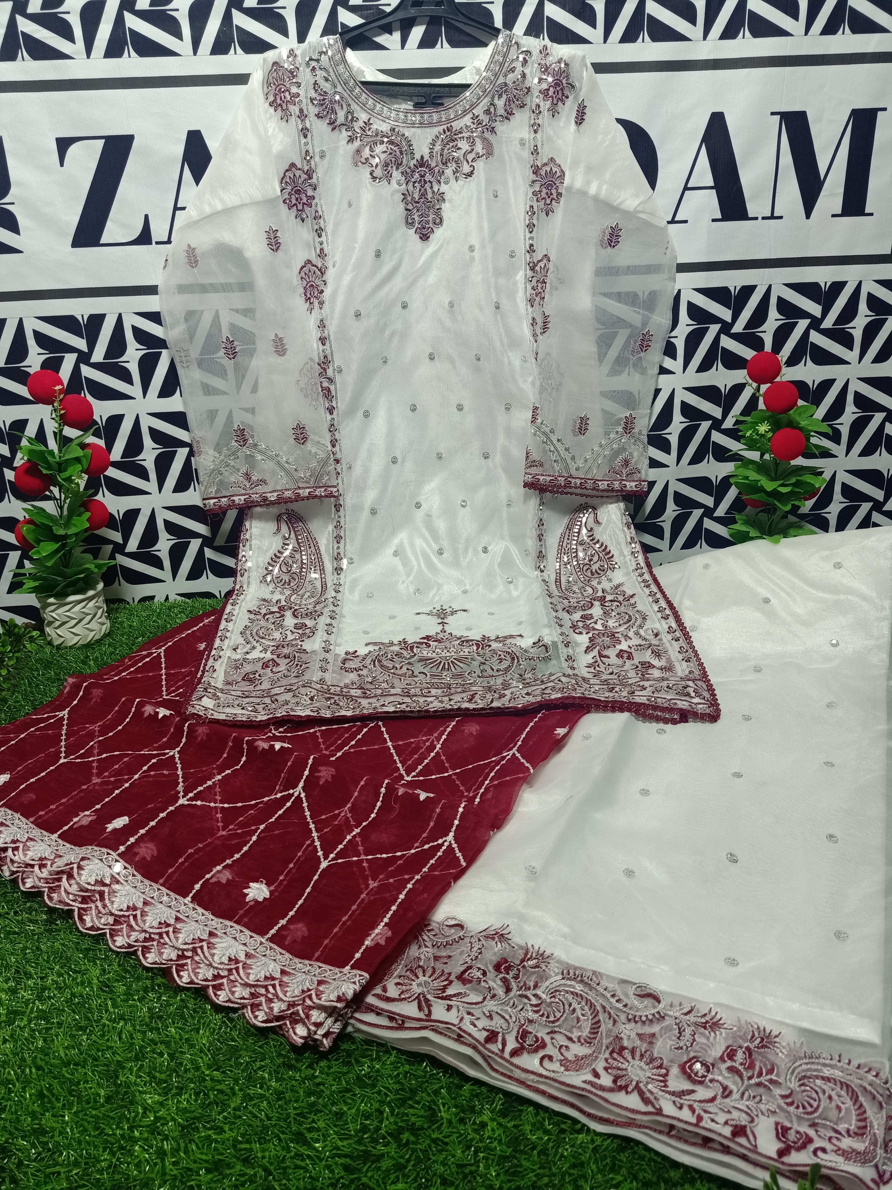 Aafreen – Majestic Contrast Embroidered Organza 3-Piece Suit with Trouser & Dupatta