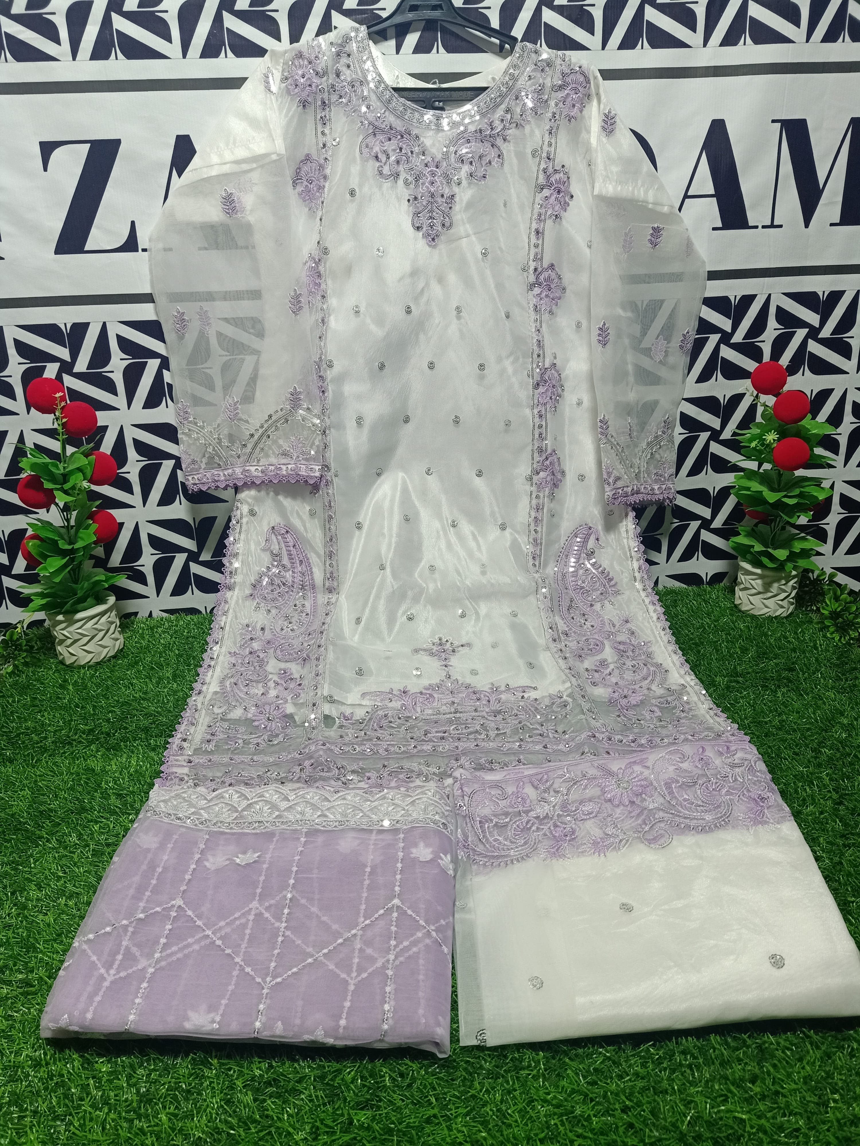 Aafreen – Majestic Contrast Embroidered Organza 3-Piece Suit with Trouser & Dupatta